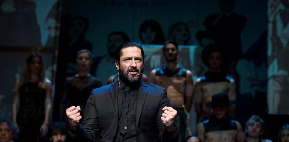 Amargo se defiende con un particular alegato