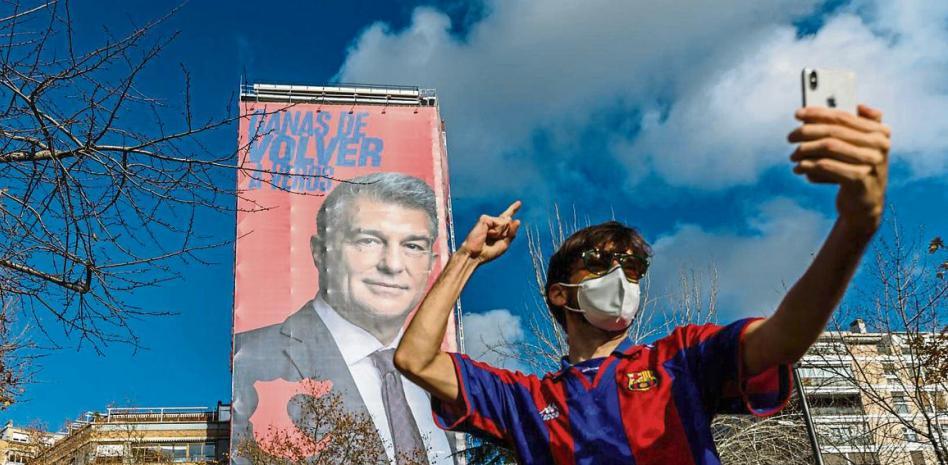 Laporta anima la campaña electoral del Barça