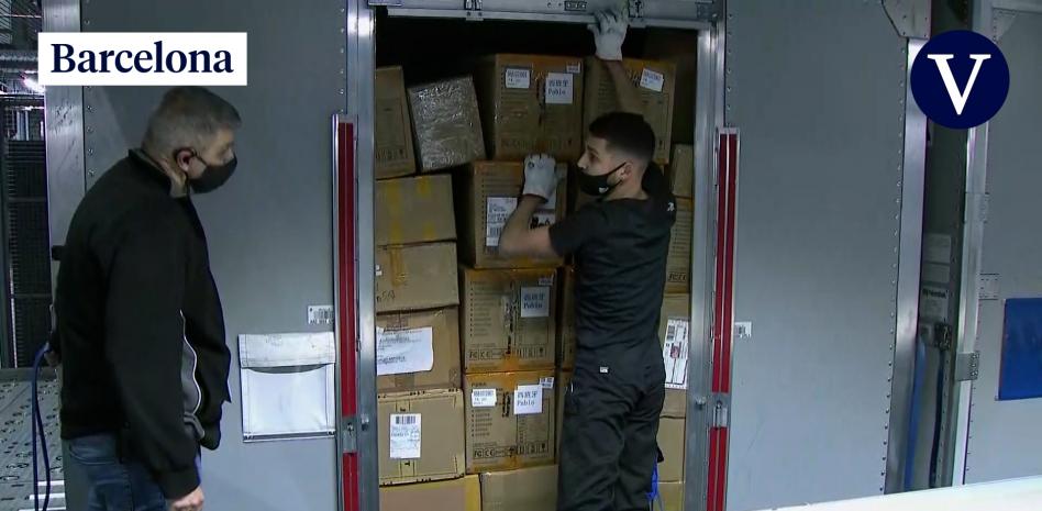 Llega a España la primera gran remesa de vacunas de Pfizer