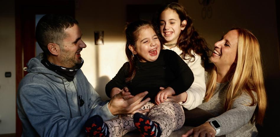 La sonrisa de Abril y su lucha contra su enfermedad ultrarara