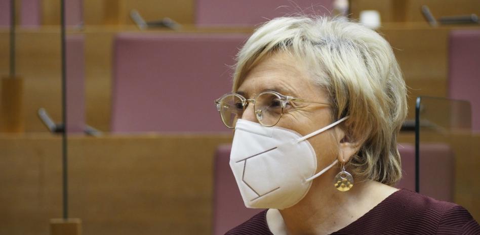 El Botànic cierra filas con Ana Barceló en las Cortes ante la oposición