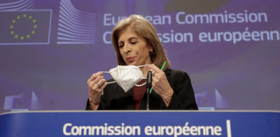 Aumenta la tensión entre la Unión Europea y el Reino Unido por la vacuna de AstraZeneca