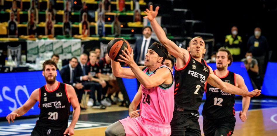 El Barça apuntala su segundo puesto en Miribilla El Barça apuntala su segundo puesto en Miribilla