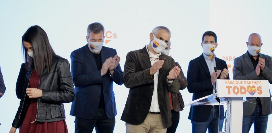 Cs pierde 30 escaños y se enfrenta a una crisis de proyecto y liderazgo