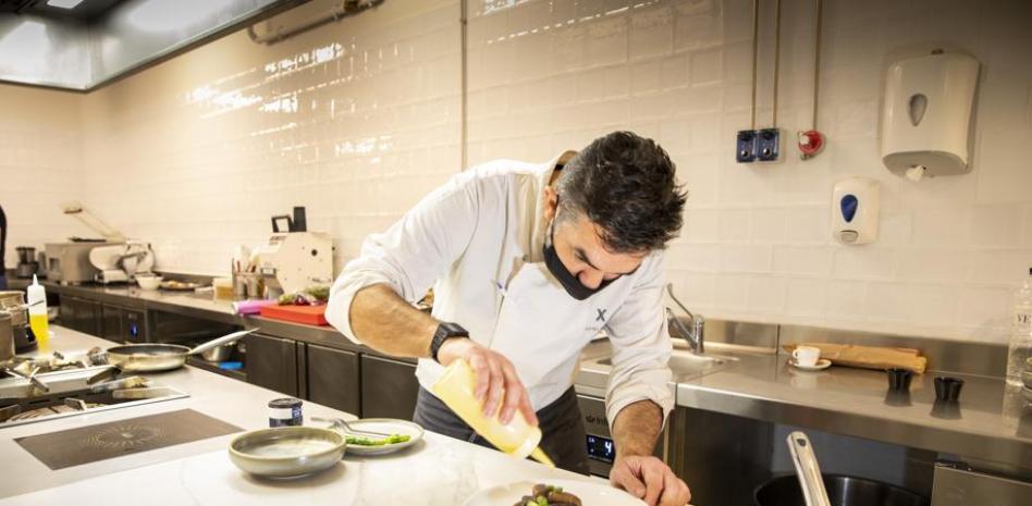 Marinar, el regreso de Adrián Marín con triple propuesta