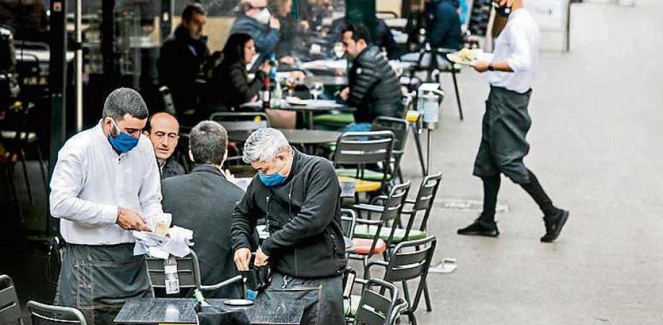 ¿Cuáles son las seis restricciones que se relajan a partir del lunes 8 de marzo en Catalunya?