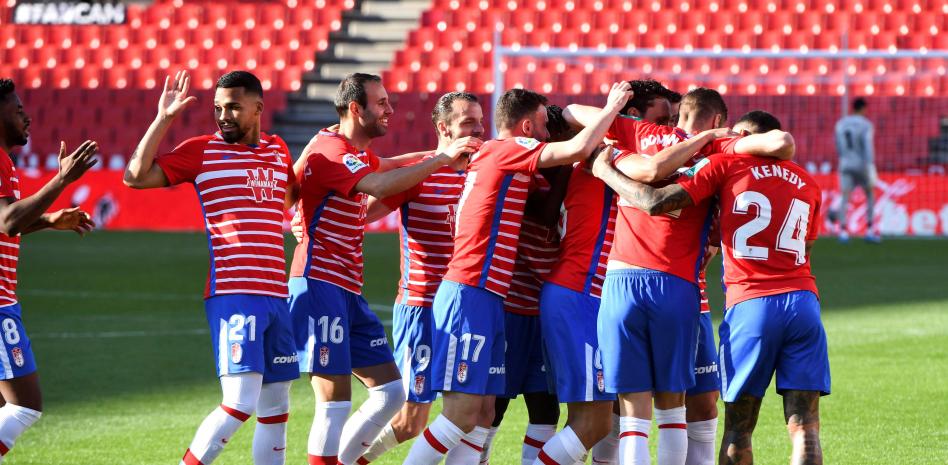 El Granada acaba con la racha de la Real Sociedad