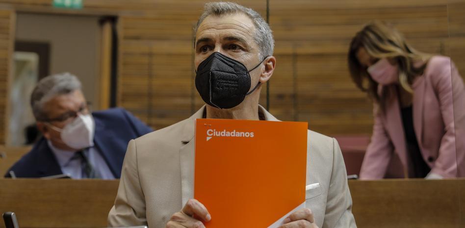 Toni Cantó dimite de la ejecutiva de Cs y entrega su acta de diputado en las Corts Valencianes