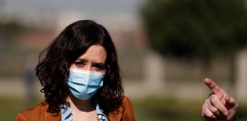 Ayuso censura palabras de Revilla sobre que Madrid será "un bomba" en 15 días