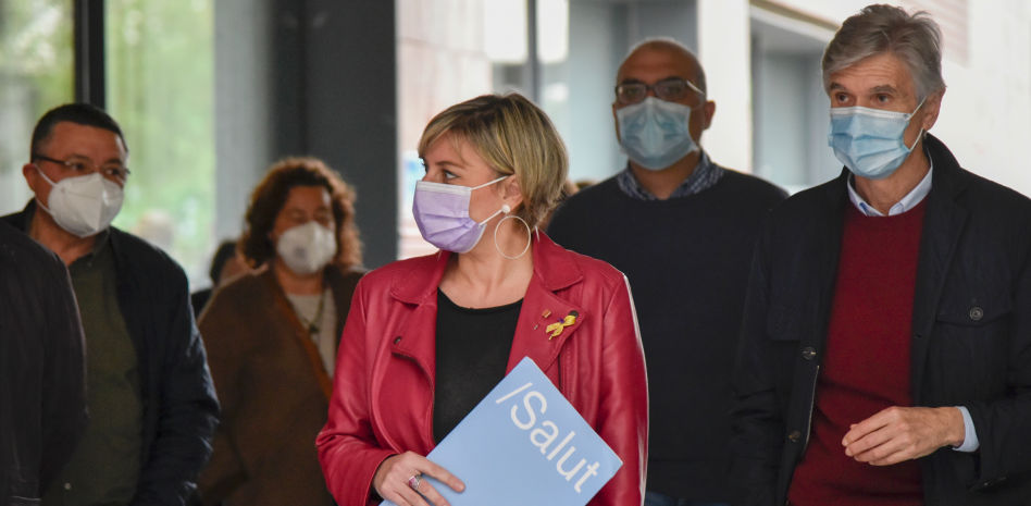 Primer paso atrás en Catalunya en el inicio de la cuarta ola y con ucis llenas