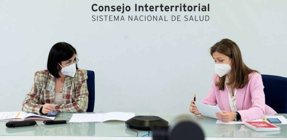 Sanidad solo administrará la vacuna de AstraZeneca a los ciudadanos mayores de 60 años