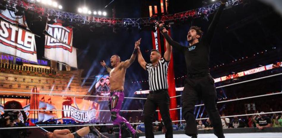 Bad Bunny participa con victoria en Wrestlemania 37