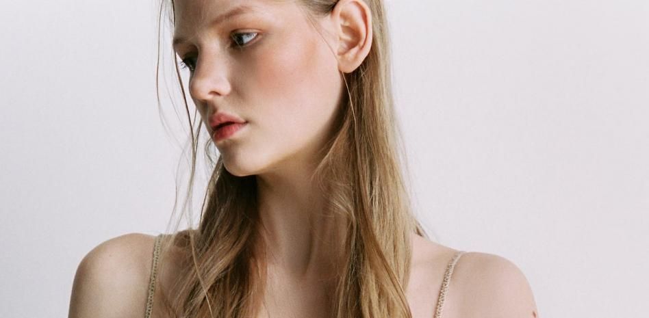 El capazo tendencia de Zara que puedes comprar por menos de 16 euros