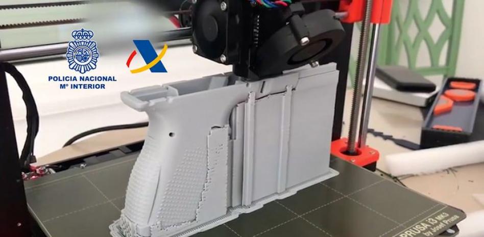 Descubren un taller ilegal en España en el que se fabricaban armas con impresoras 3D