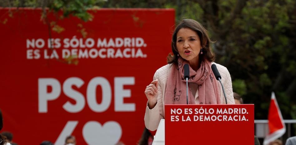 La ministra Reyes Maroto recibe una carta con una navaja "aparentemente ensangrentada"