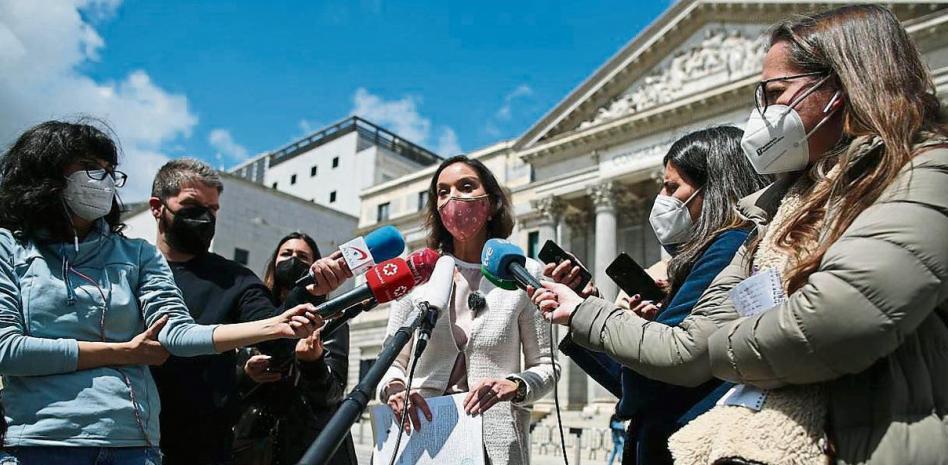 La espiral de la tensión se apodera de la nerviosa campaña de Madrid