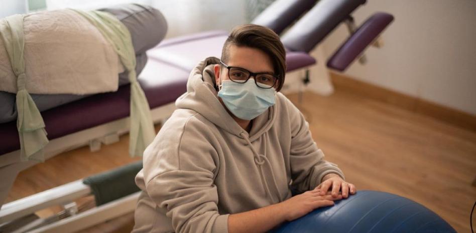 Da a luz Rubén Castro, uno de los primeros hombres embarazados de España