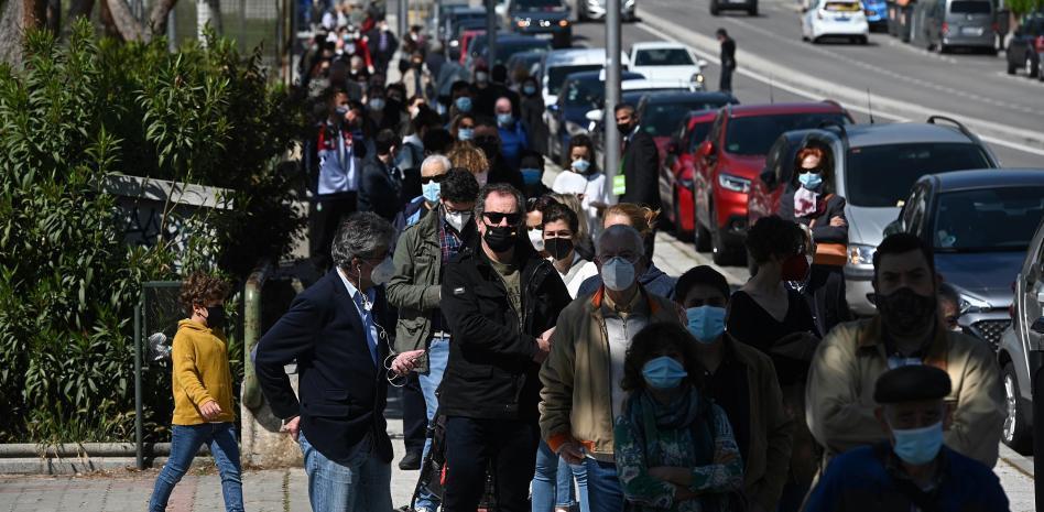 La participación en las elecciones de Madrid sube dos puntos y se sitúa en el 28,43%