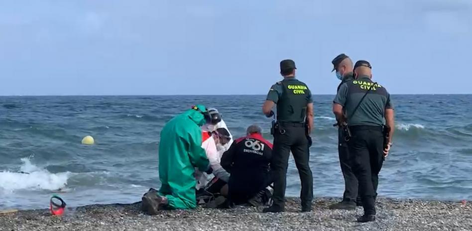 Hallan un muerto en la playa del Tarajal de Ceuta