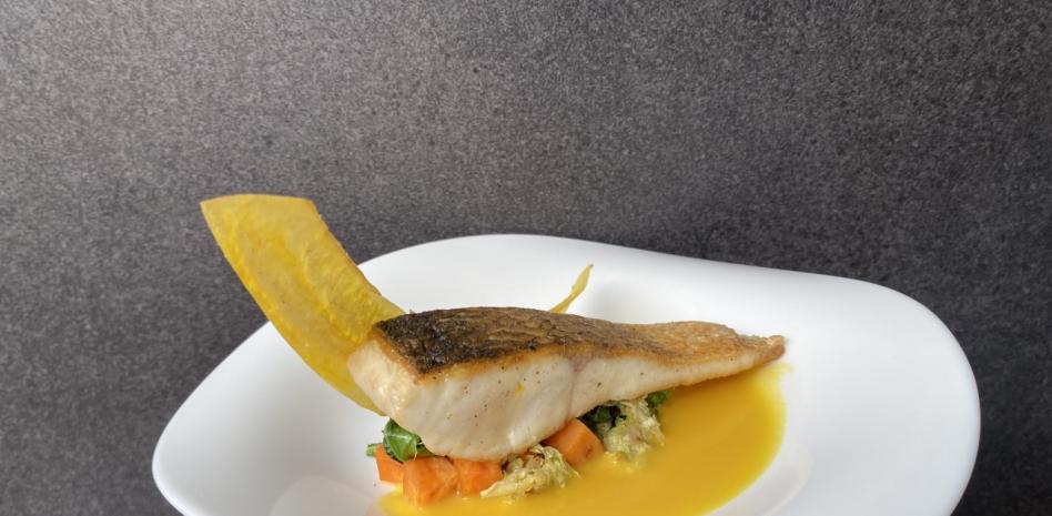 Lubina con chutney de piña: una receta apta para celíacos de Miquel Antoja