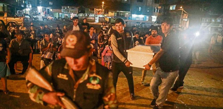 Los ‘terrucos’ irrumpen en Perú