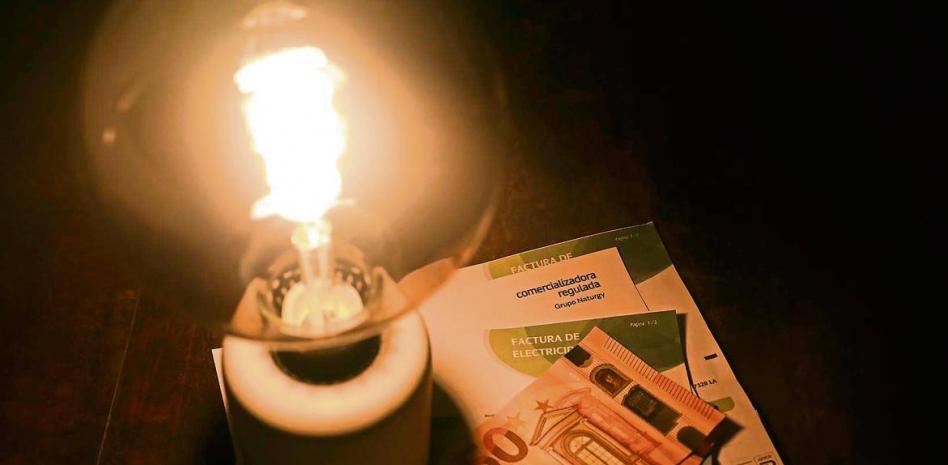Todo lo que debes saber de la nueva factura de la luz que entra en vigor