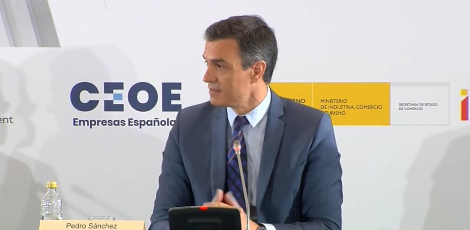 Sánchez anuncia que la mascarilla "pronto" dejará de ser obligatoria en la calle