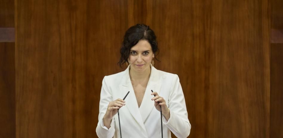 Ayuso impulsa un cheque-bebé de 14.500 euros para blindar la protección de la maternidad