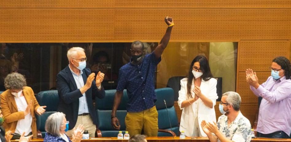 Vox incomoda la investidura de Ayuso endureciendo su discurso