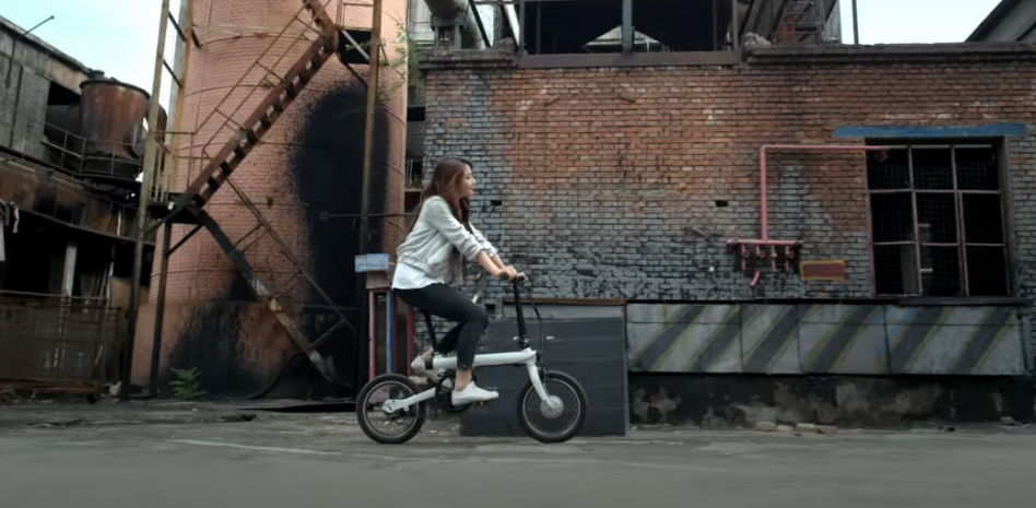 Oferta bicicleta eléctrica plegable Xiaomi con un ahorro del 40% en este Prime Day 2021
