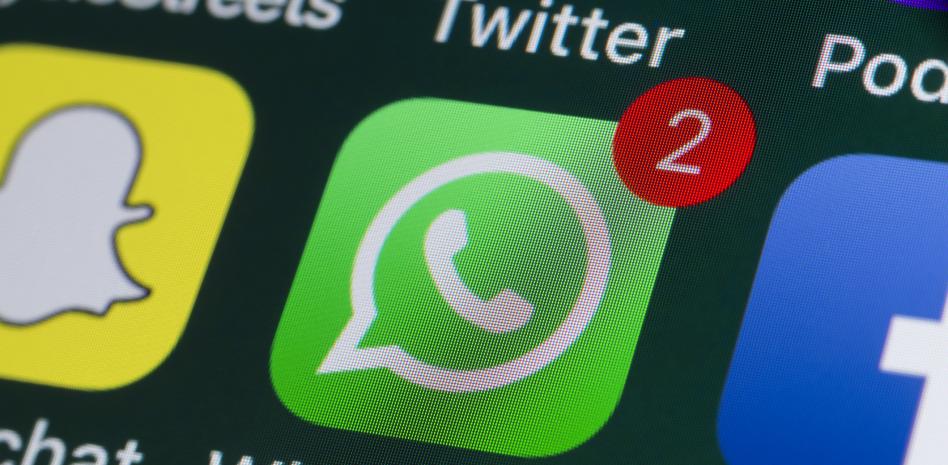 ¿Sabías que puedes comprobar con qué nombre te tienen guardado tus contactos en WhatsApp?