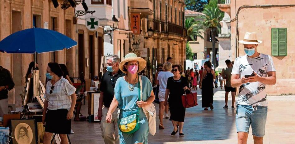 Pulso al Gobierno por el uso de la mascarilla en los espacios exteriores