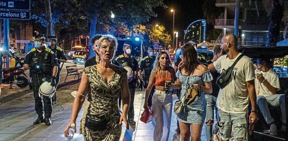 Las restricciones actuales se aplicarán en Catalunya durante todo el verano