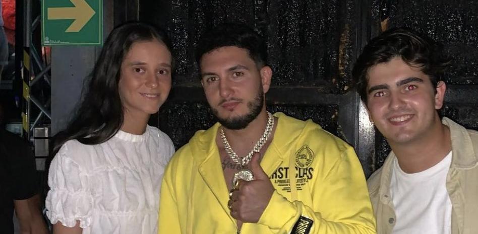 Omar Montes y Victoria Federica, la extraña pareja protagonista del vídeo viral del momento