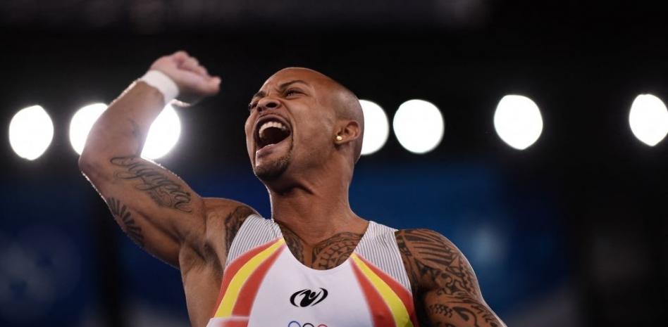 Ray Zapata gana la plata en suelo y devuelve a España a la gloria