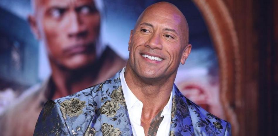 El agente de policía que se ha hecho viral por ser idéntico a Dwayne Johnson