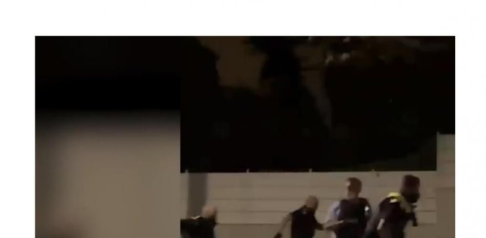 Tres policías heridos leves en unos altercados durante un botellón en Tiana