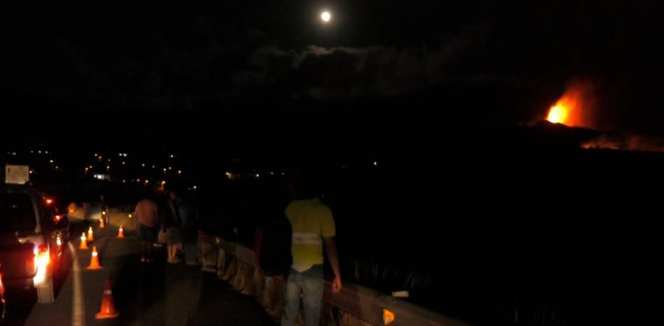 ¿Quiere ver el volcán? Quédese en casa y encienda la tele