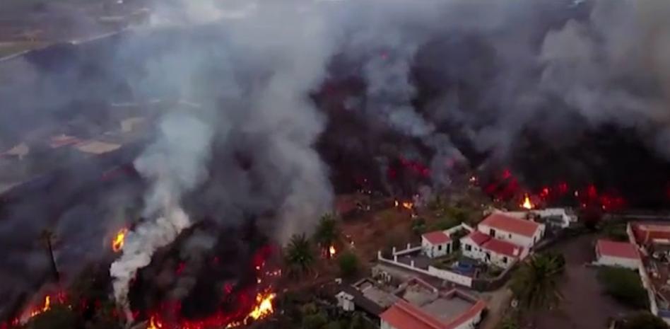 Los expertos contemplan la posibilidad de que la lava no llegue al mar