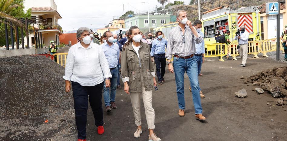 El Rey asegura que “no faltarán ayudas” para reconstruir La Palma