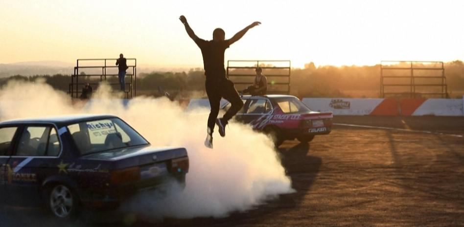 Giros y acrobacias, el deporte más loco del motor