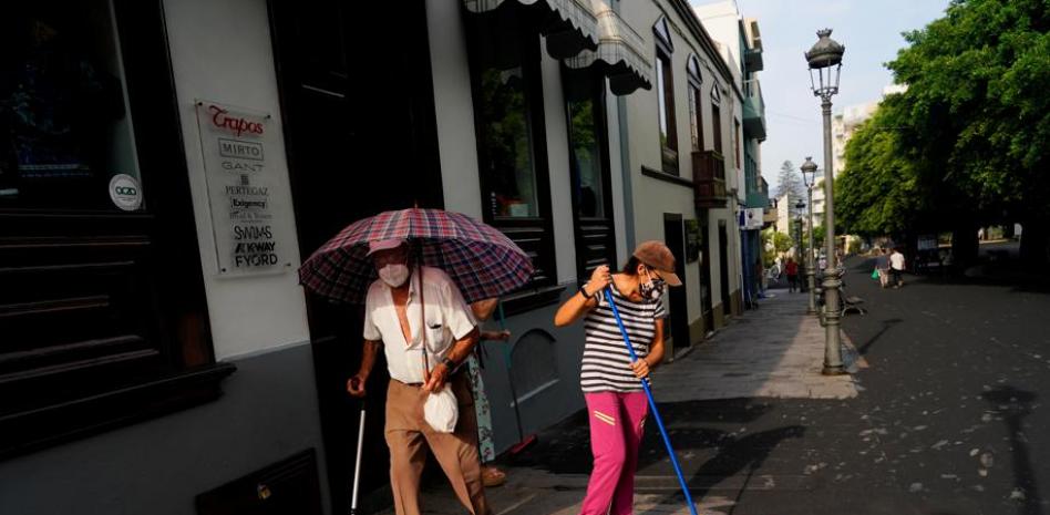 Una lluvia negra y puntiaguda