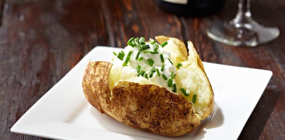 Patatas asadas, el truco definitivo para clavar la receta