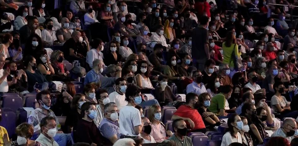 Las mascarillas en el interior, al menos hasta la primavera del 2022