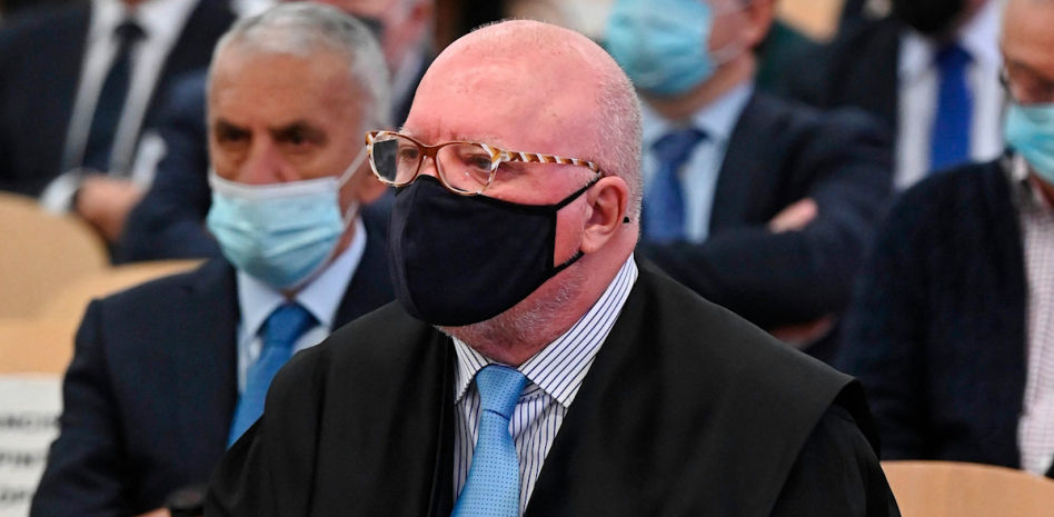El excomisario Villarejo, a juicio: una era de corrupción policial al descubierto