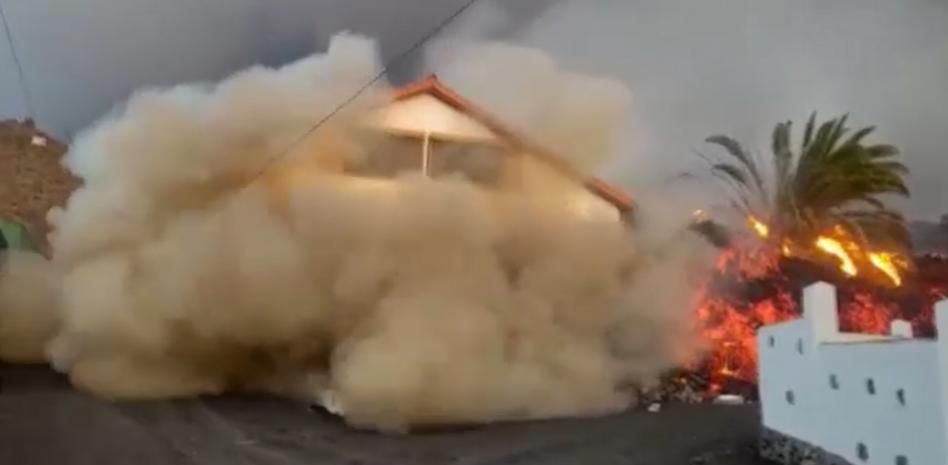 Los afectados del volcán piden ayuda para “salvar la burocracia” y empezar de nuevo