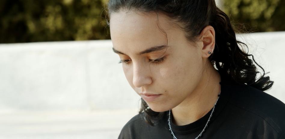 Carla, 13 años: "Él controlaba hasta mi sonrisa. Pensé que la violencia de género era cosa de adultos"