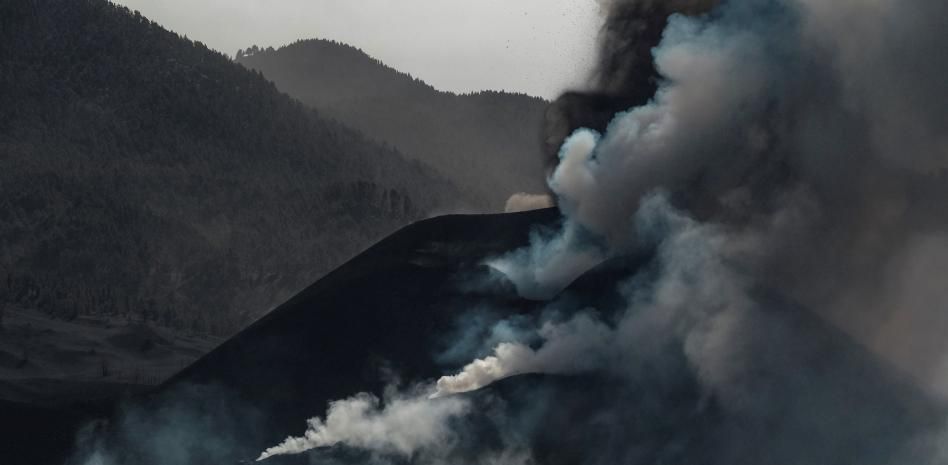 Los expertos apuntan que la erupción está en 'stand by' y que la lava va a seguir buscando el mar