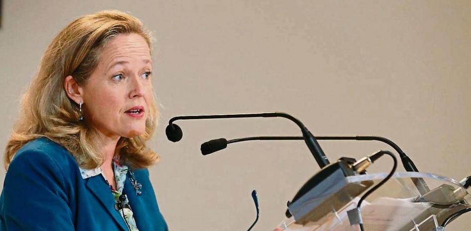 Sánchez ofrece a Díaz guiar la reforma laboral en diálogo con otros ministros