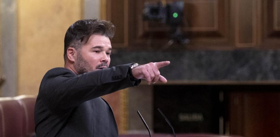 Rufián avisa al Gobierno que no espere que ERC se lo apruebe todo por el temor a la derecha